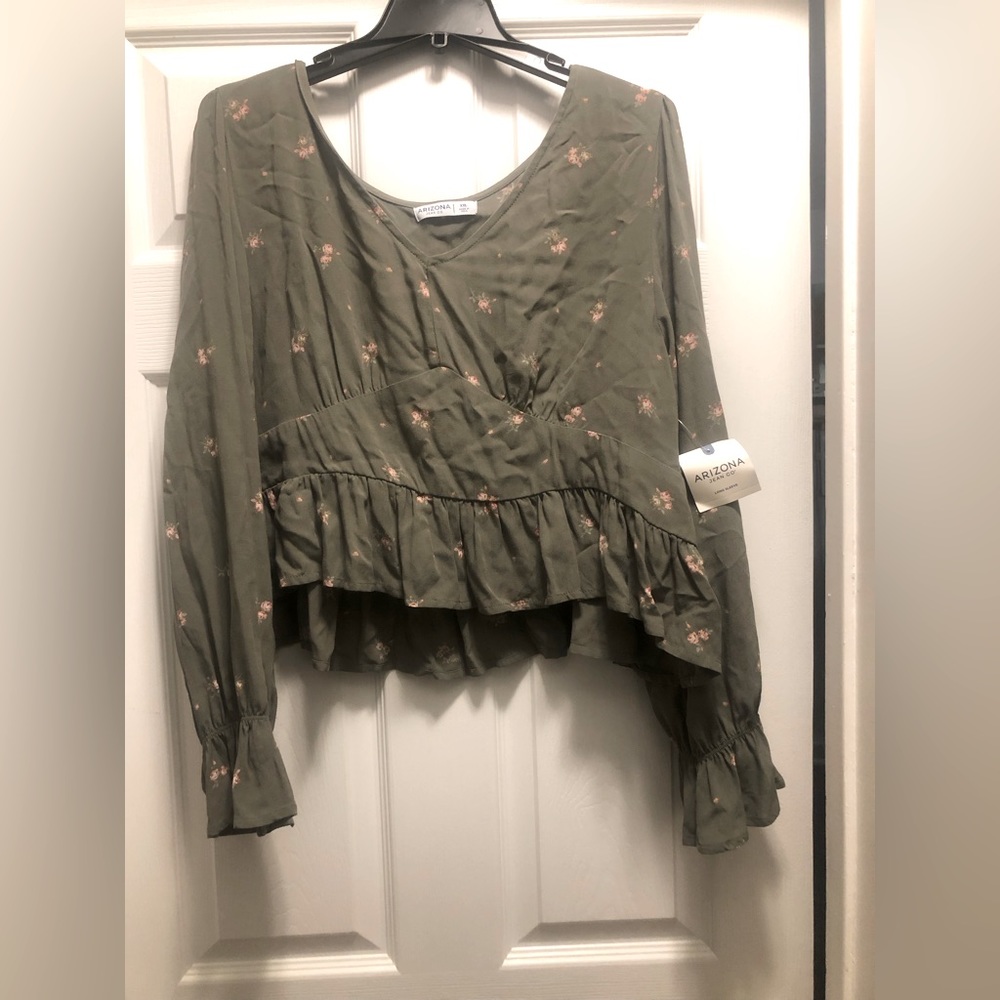 NWT Arizona Jeans Co Green Army Floral V-neck Crop Top XXL